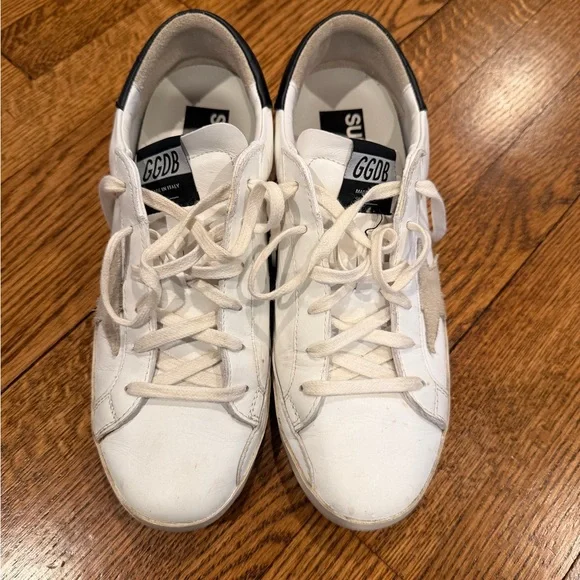 Golden Goose Superstar Low Top Sneaker - Picture 3 of 9